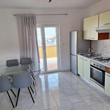 Apartments Mikecin Novigrad  Buitenkant foto